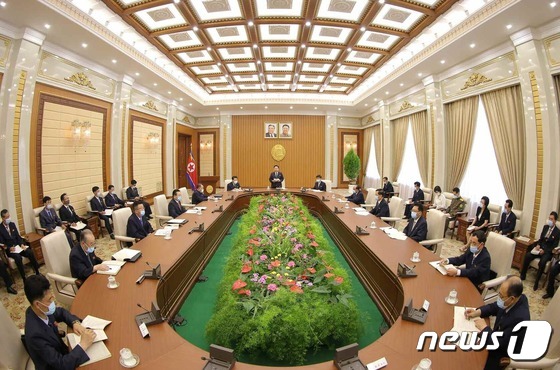 북한, "정치적 생명" 언급하며 고강도 단속 예고…'간부 혁명' 시동 - Vimarsana News