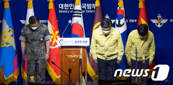 초유의 82% 함정감염·전원 후송…국방장관, 뒤늦은 "책임 통감" - Vimarsana News