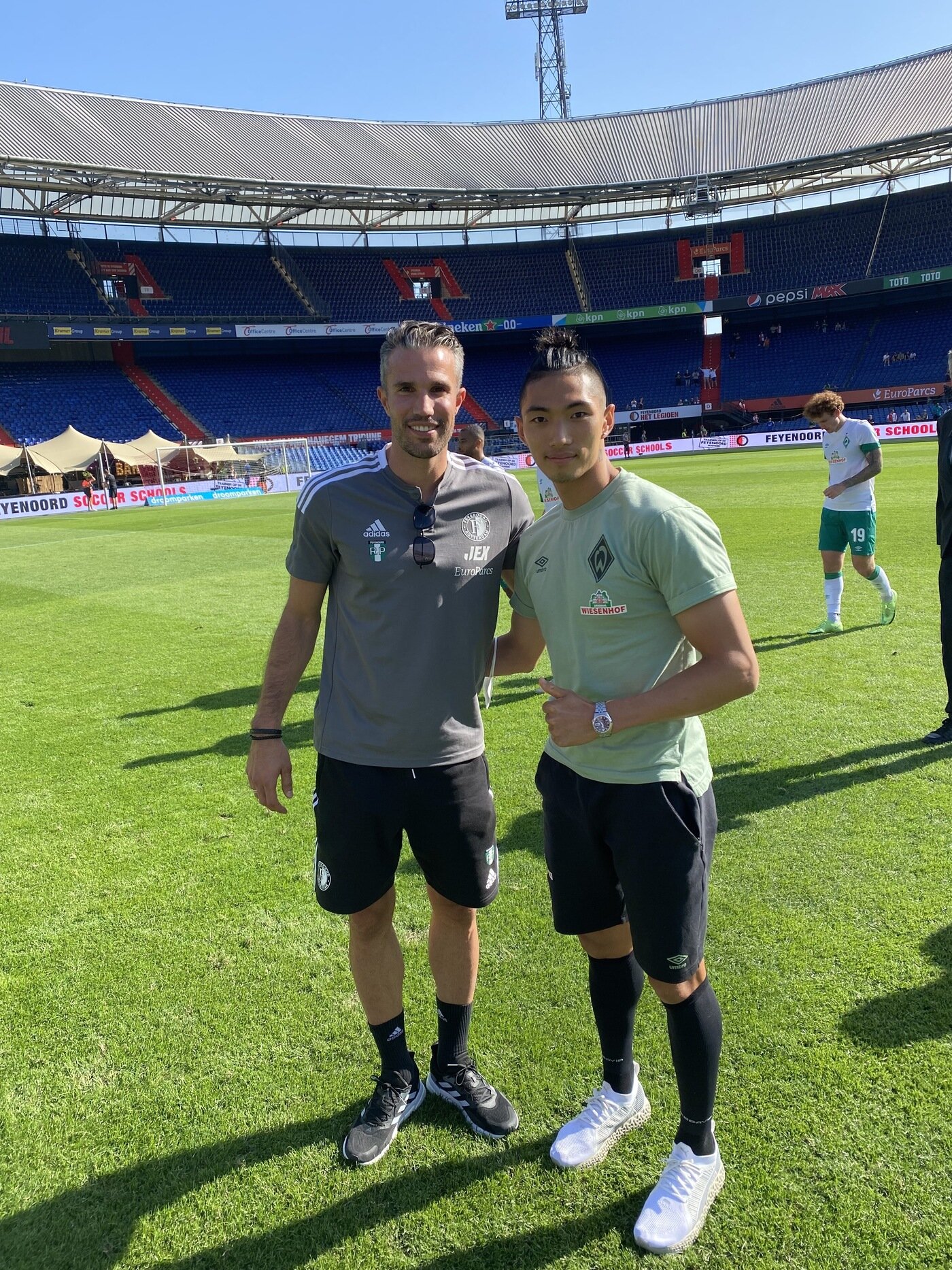 본문 이미지 - 로빈 판 페르시(왼쪽)과 함께한 박규현(오른쪽))(박규현 제공)ⓒ 뉴스1