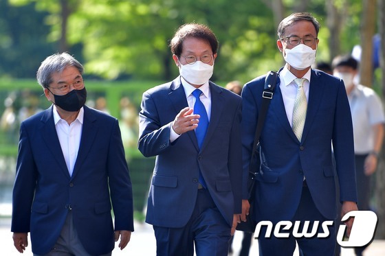조희연 "해직교사 채용은 사회적 정의 부합…직권남용 인정 못해" - Vimarsana News