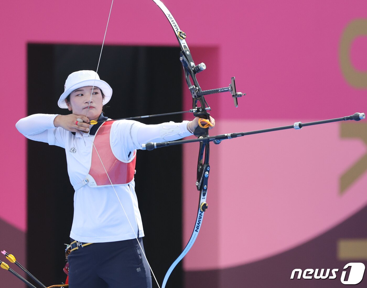 본문 이미지 - 2022년 양궁 대표 선발전 여자부 1위를 차지한 강채영. /뉴스1 ⓒ News1 송원영 기자