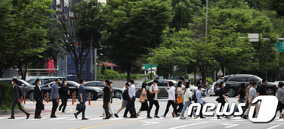 내일 수도권 3단계 적용 여부 발표…"생활치료센터 포화 상태"(종합) - Vimarsana News