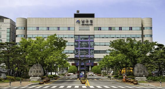 울산 남구, 저소득 한부모가족 2가구에 전세자금 200만원씩 지원