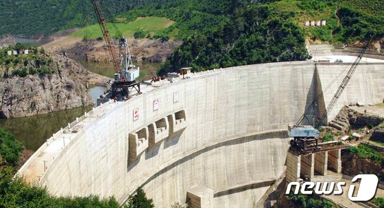 북한, 남천강 신흥 댐 완공 선전…단천발전소 건설 박차