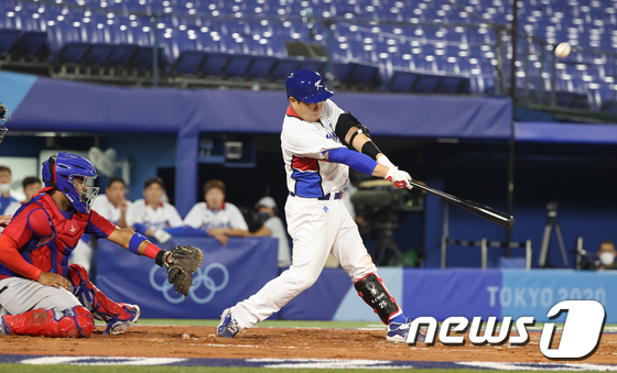  한국 야구 대표팀의 4번타자 양의지. /뉴스1 © News1 송원영 기자