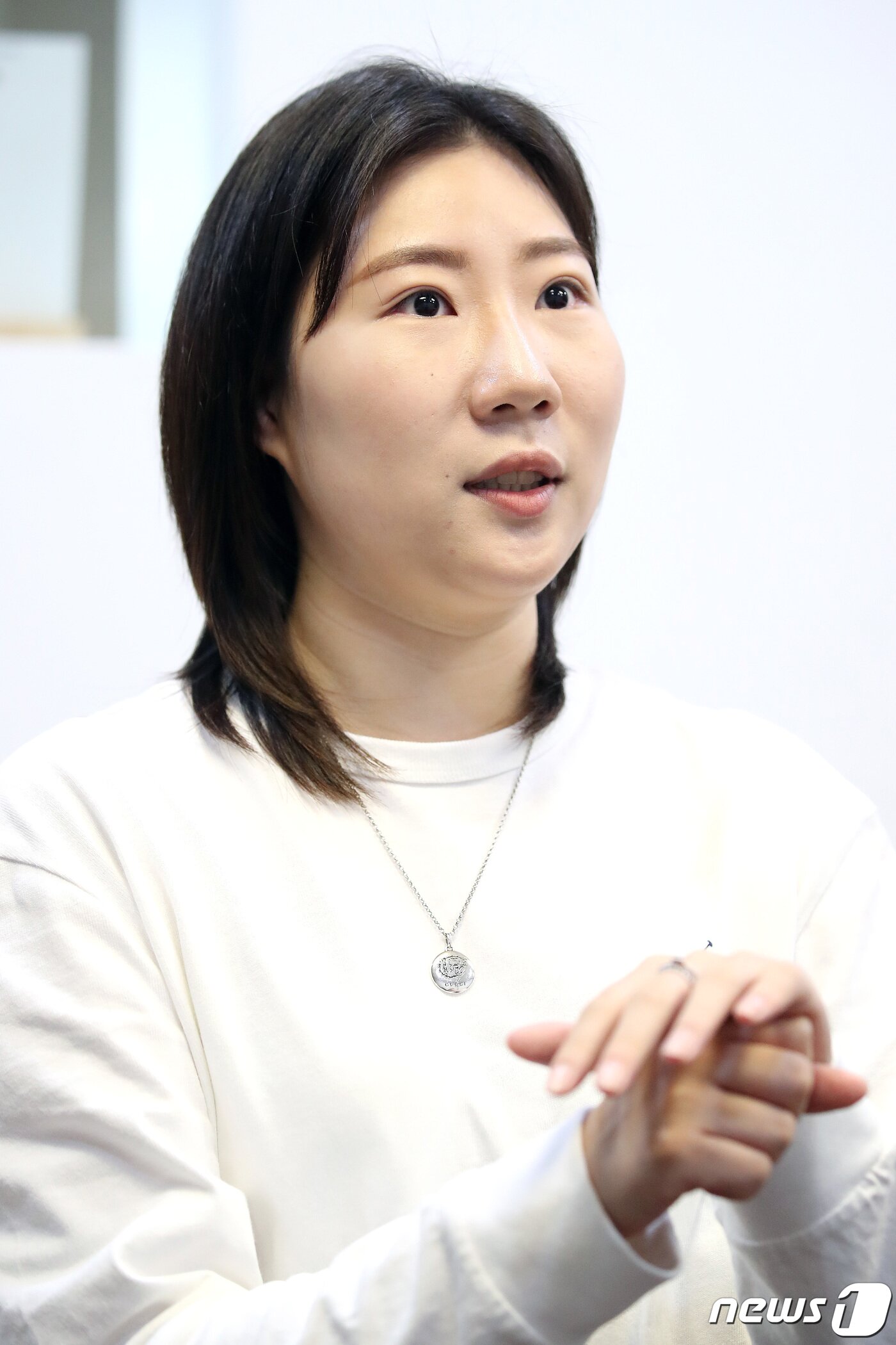 본문 이미지 - 도쿄올림픽 여자25m 권총 은메달리스트 김민정 선수가 10일 오전 서울 종로구 뉴스1 사무실에서 인터뷰를 갖고 있다. 2021.8.10/뉴스1 ⓒ News1 임세영 기자