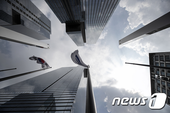 서울 서초구 삼성전자 서초사옥 주변의 전경/뉴스1 © News1