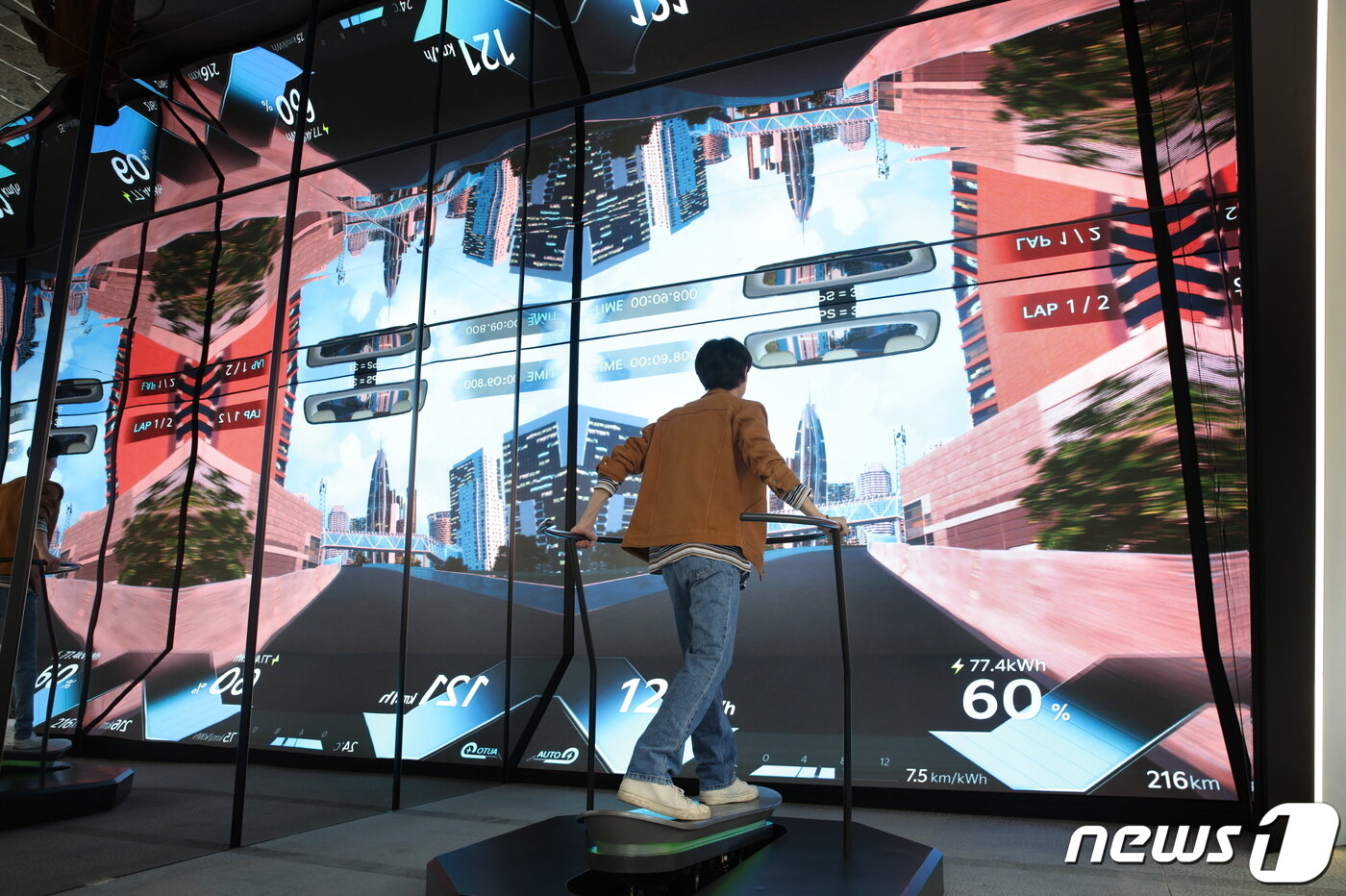 본문 이미지 - 기아는 서울시 강남구 압구정동에 위치한 브랜드 체험공간 'Kia360(舊BEAT360)'이 리뉴얼을 마치고 새롭게 개관했다고 12일 밝혔다. (사진제공=기아) ⓒ 뉴스1