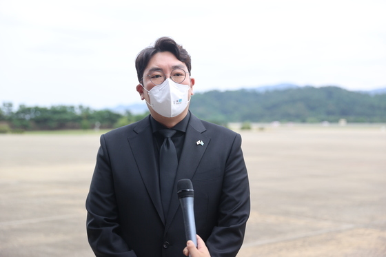 류근 시인 "소년원 근처에 안 다녀본 청춘 어디 있나" 조진웅 사태에 일갈