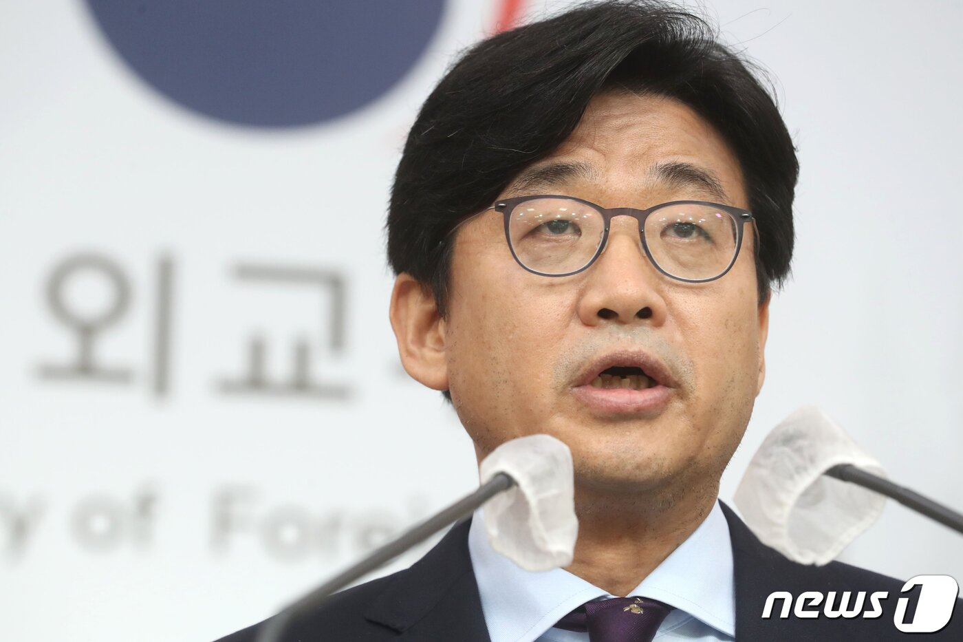 본문 이미지 - 최종문 외교부 제2차관이 25일 오전 아프가니스탄 현지인 조력자 국내 이송 관련해 브리핑을 하고 있다. 2021.8.25/뉴스1 ⓒ News1 송원영 기자