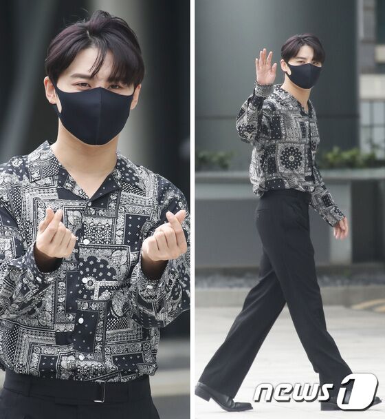 가수 겸 뮤지컬 배우 김준수가 분위기 있는 가을 남자로 변신했다. © News1 권현진 기자