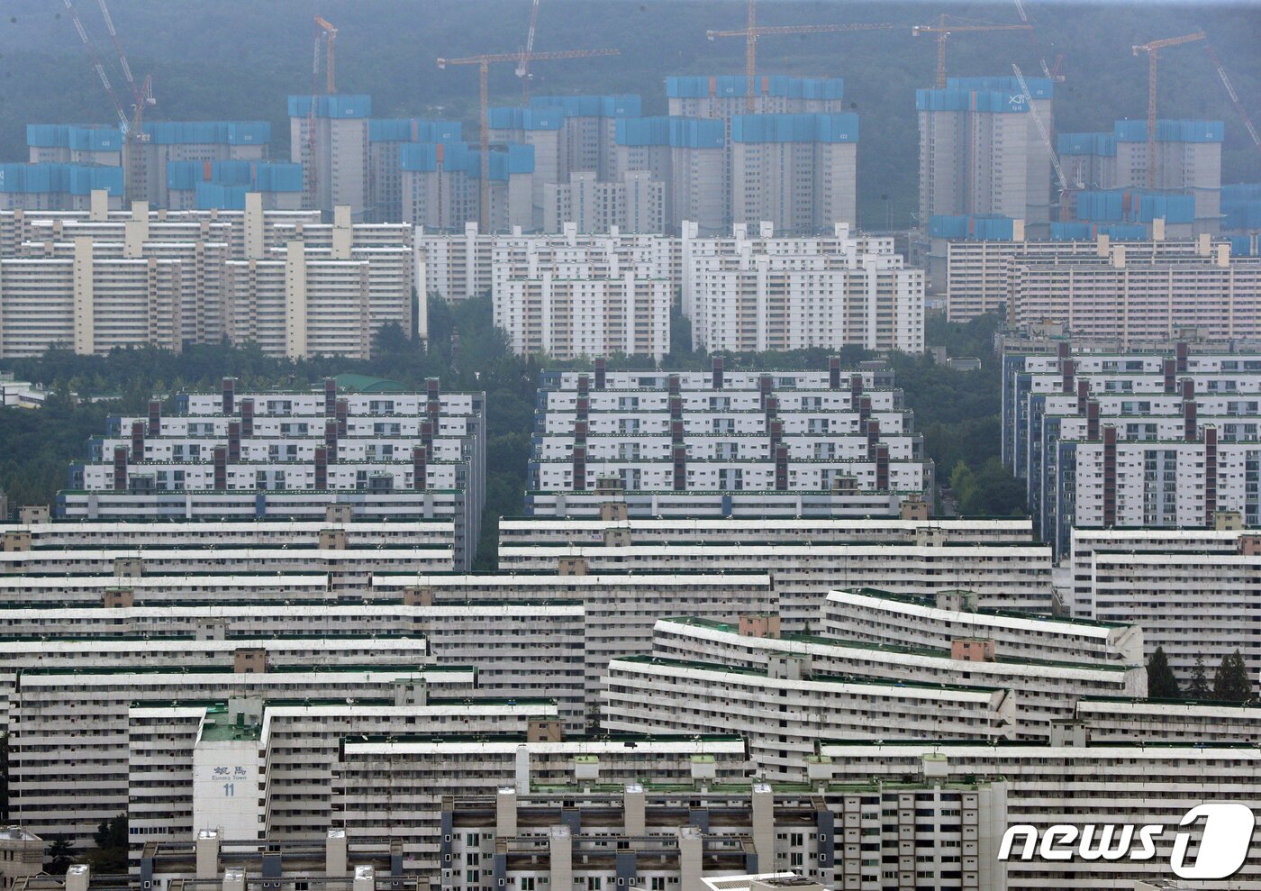 본문 이미지 - 서울 강남구 아파트 단지의 모습. 2021.8.30/뉴스1 ⓒ News1 신웅수 기자