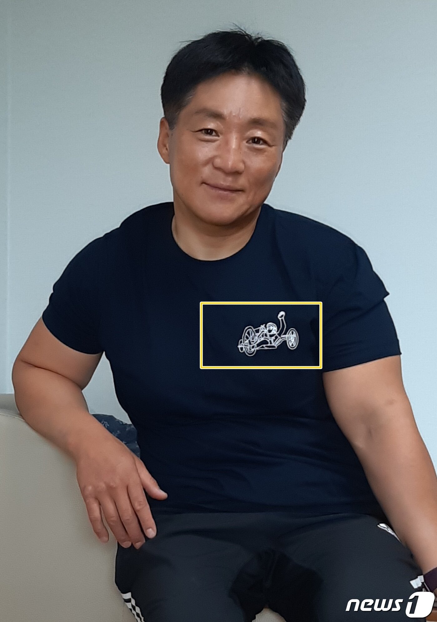 본문 이미지 - 이도연의 가족이 특별 제작한 가족 티셔츠. ⓒ 뉴스1 사진공동취재단