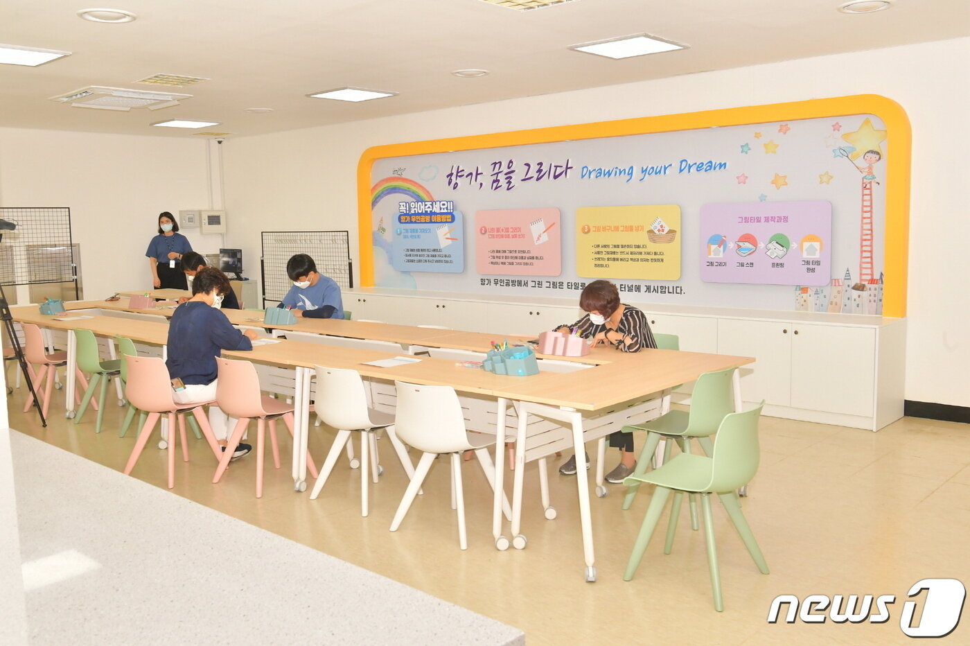 본문 이미지 - 5일 개장한 전북 순창 소재 향가 무인공방의 내부 모습.(순창군 제공)2021.8.5/ⓒ 뉴스1