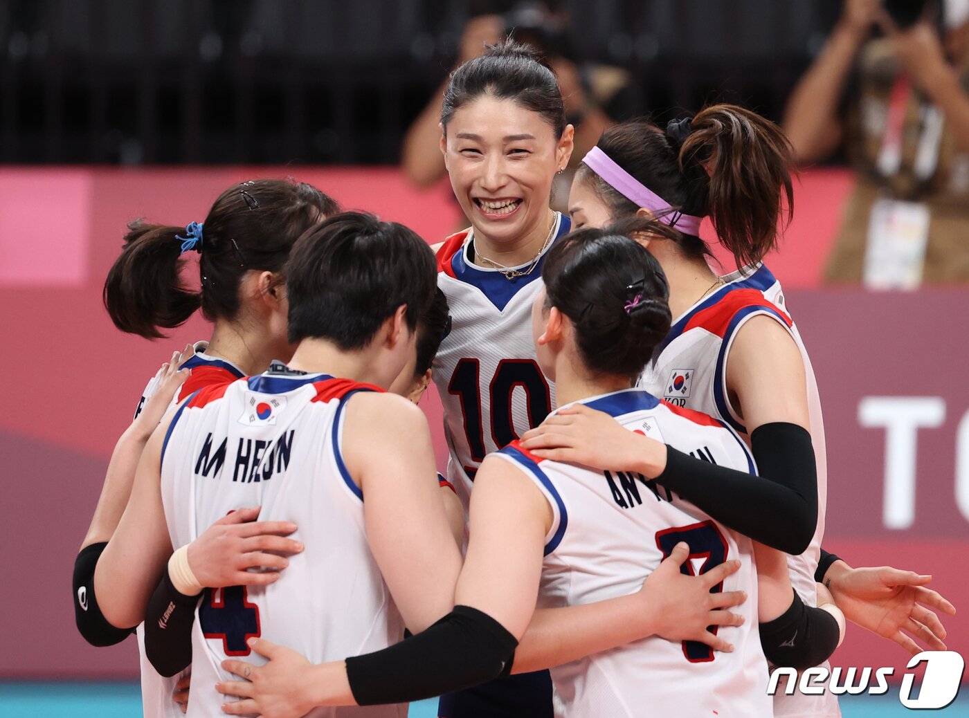 본문 이미지 - 여자 배구 대표팀에서도 활약을 이어간 김연경. /뉴스1 DB ⓒ News1 송원영 기자