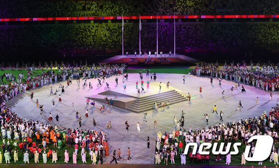 올림픽 '메르시 도쿄', 3년 뒤 파리서 만나요…17일 간 레이스 ...