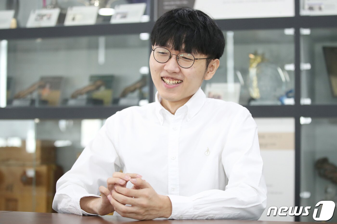 본문 이미지 - 바둑기사 신진서 9단이 16일 오후 서울 성동구 마장로 한국기원에서 뉴스1과 인터뷰를 갖고 있다. 2021.9.16/뉴스1 ⓒ News1 임세영 기자