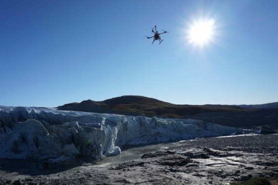 그린란드 러셀빙하를 관측하는 에이엠피의 AMP-W-1 드론 (과학기술정보통신부 제공) 2021.09.17 /뉴스1