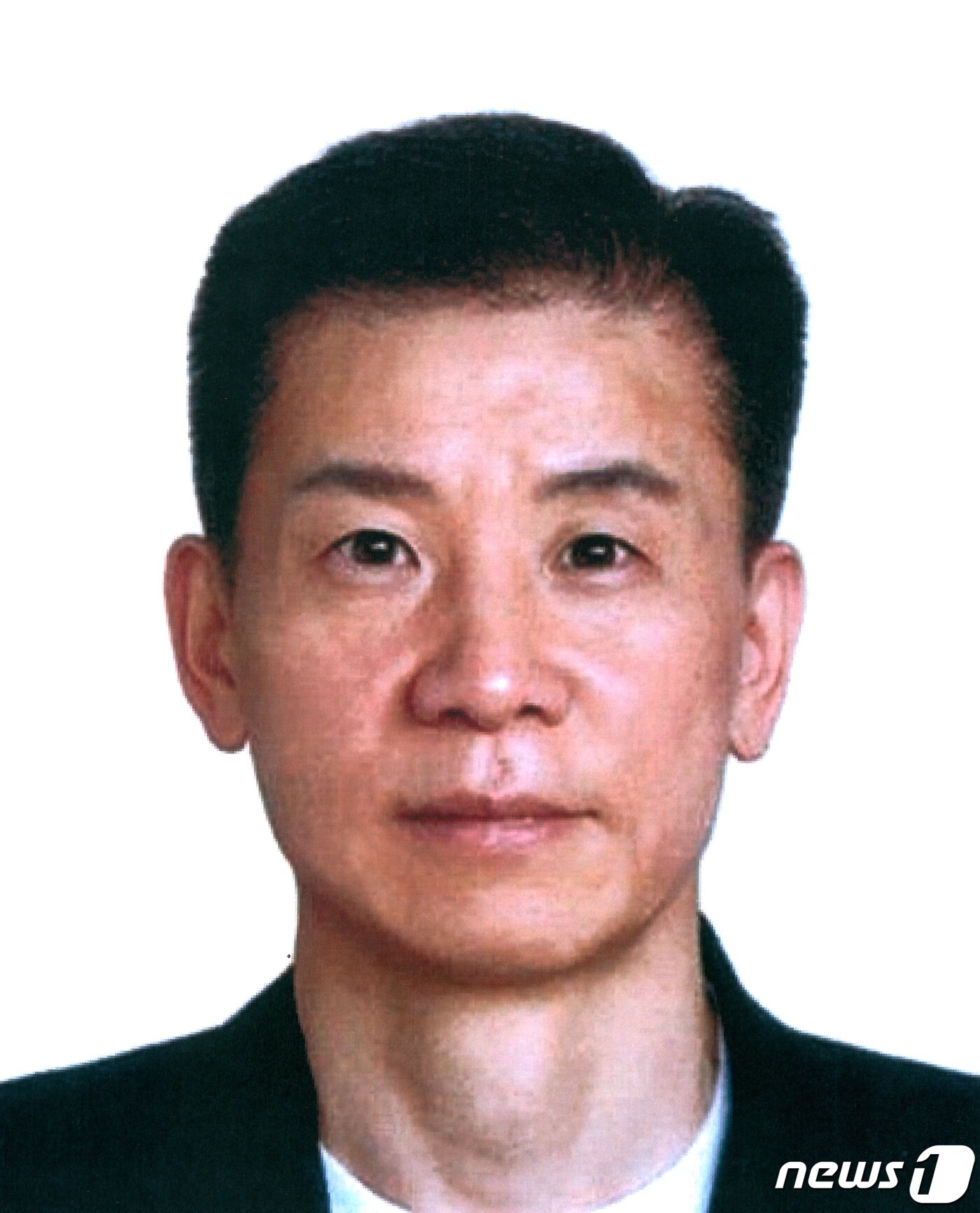 본문 이미지 - 전자발찌를 끊고 여성 2명을 살해한 혐의를 받는 56살 강윤성의 신상정보가 공개됐다. 서울경찰청은 2일 오후 피의자 신상공개 심의위원회를 열고 강윤성의 얼굴과 이름, 나이를 공개하기로 했다. (서울경찰청 제공) 
