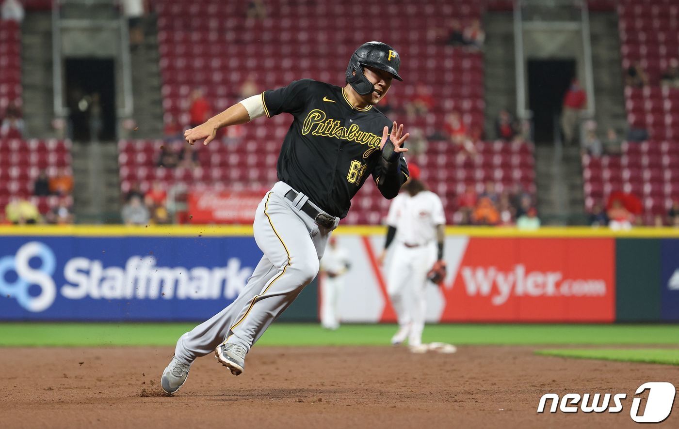 본문 이미지 - 병역법 위반으로 고발 당한 박효준. ⓒ AFP=뉴스1