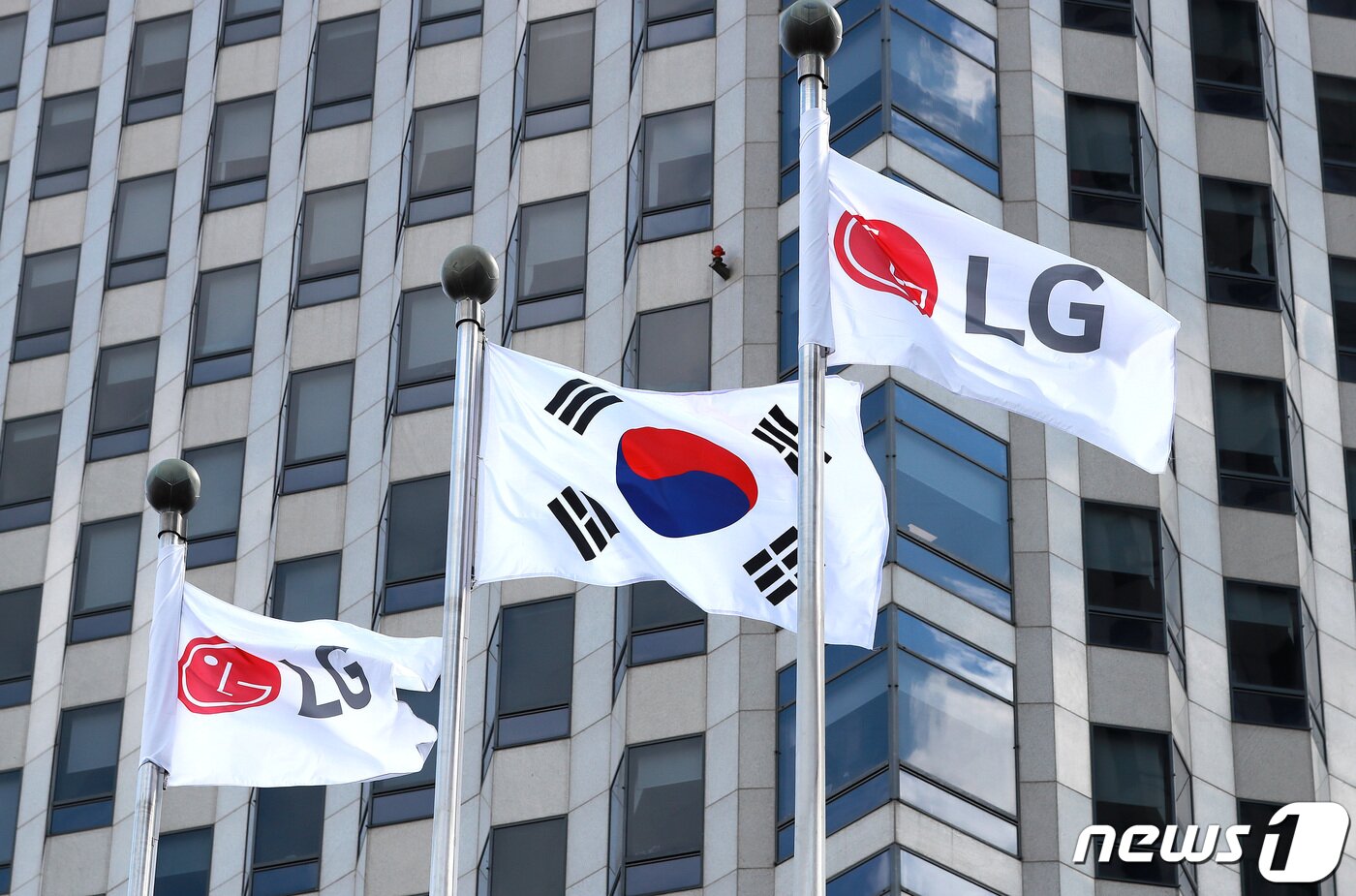 본문 이미지 - 서울 여의도 LG 사옥 /뉴스1 ⓒ News1 구윤성 기자