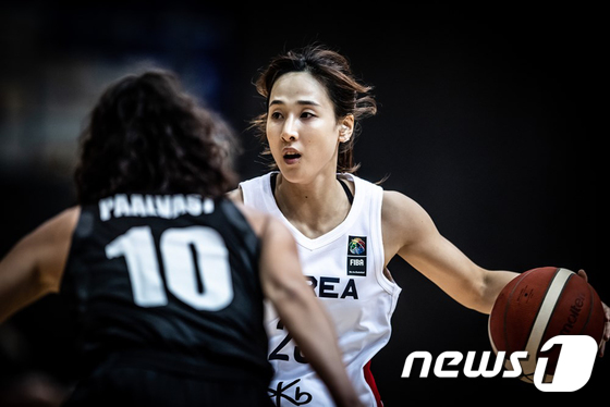 아시아컵 여자농구, 드리블하는 김단비