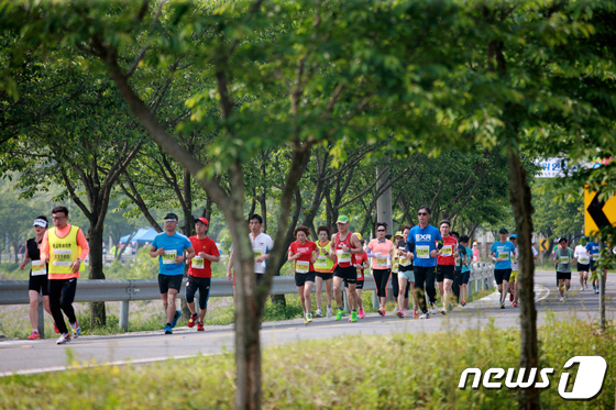 2019년 전국의병마라톤대회 모습(의령군 제공)© 뉴스1