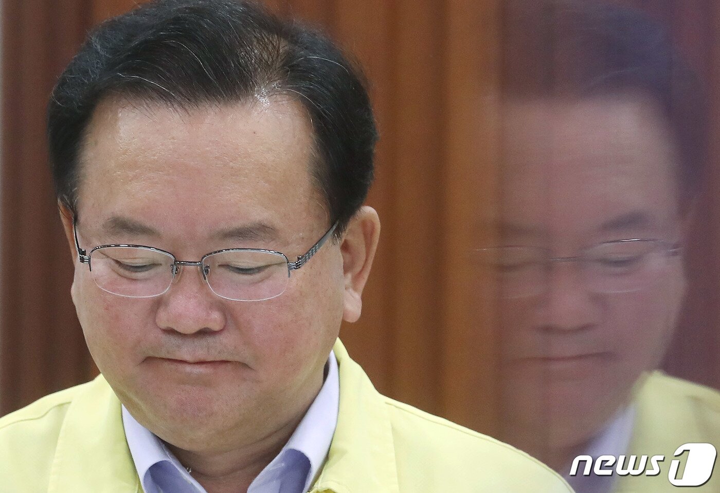 본문 이미지 - 김부겸 국무총리가 3일 오전 서울 종로구 정부서울청사에서 열린 코로나19 중앙재난안전대책본부 회의에서 거리두기 조정안을 발표하고 있다.  ⓒ News1 박정호 기자