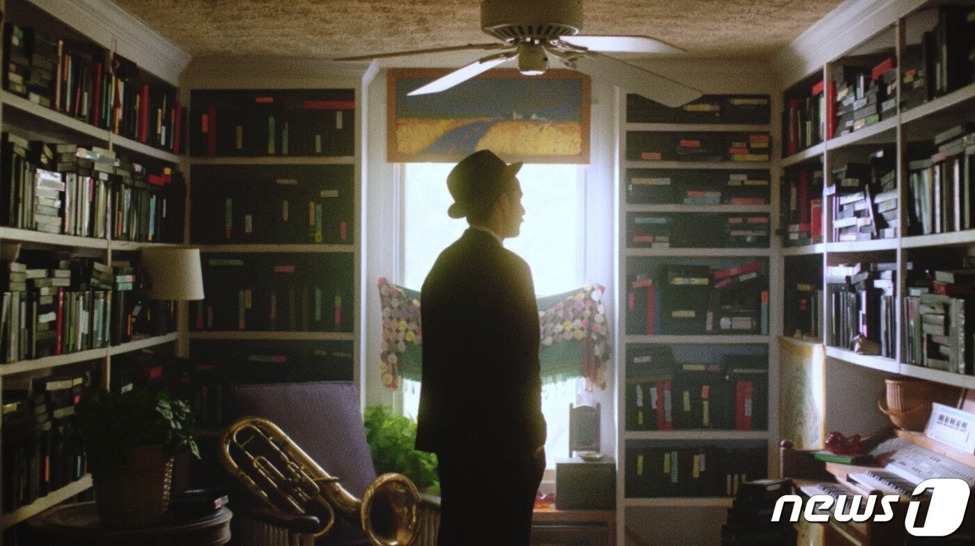 본문 이미지 - 내달 22일 개최되는 제3회 강릉국제영화제 개막작인 '스트로베리 맨션'의 한 장면.(강릉국제영화제 사무국 제공) 2021.9.30/뉴스1