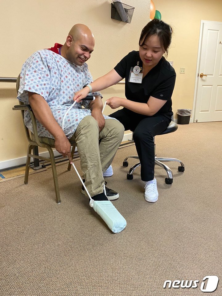 본문 이미지 - 지난 2016년 우송대학교 작업치료학과를 졸업한 최고은씨는 2019년 10월 미국작업치료사 면허를 취득하고 현재 미국 캘리포니아 오로빌의 전문요양시설(Skilled nursing facility)에 취업해 자신의 꿈을 펼치고 있다.(사진제공:우송대학교)ⓒ 뉴스1