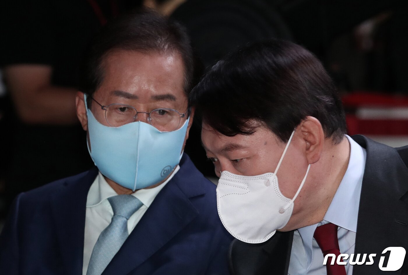 본문 이미지 - 홍준표, 윤석열 국민의힘 대선후보. 뉴스1 ⓒ News1 오대일 기자