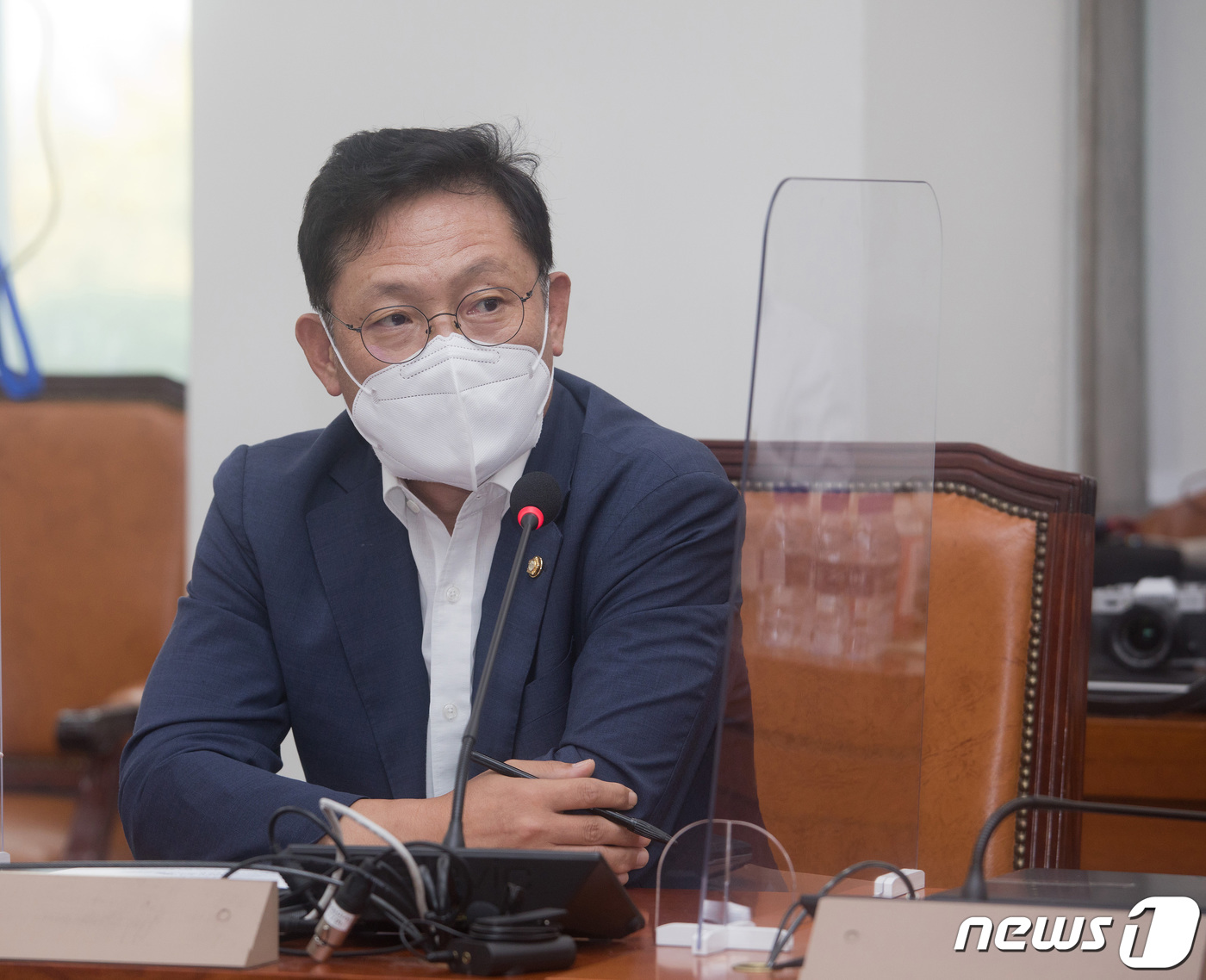 (서울=뉴스1) 이동해 기자 = 9일 오후 서울 여의도 국회에서 열린 언론 표현의 자유와 피해구제강화를 위한 사회적 합의 모색 긴급토론회에서 배진교 정의당 원내대표가 발언하고 있다 …