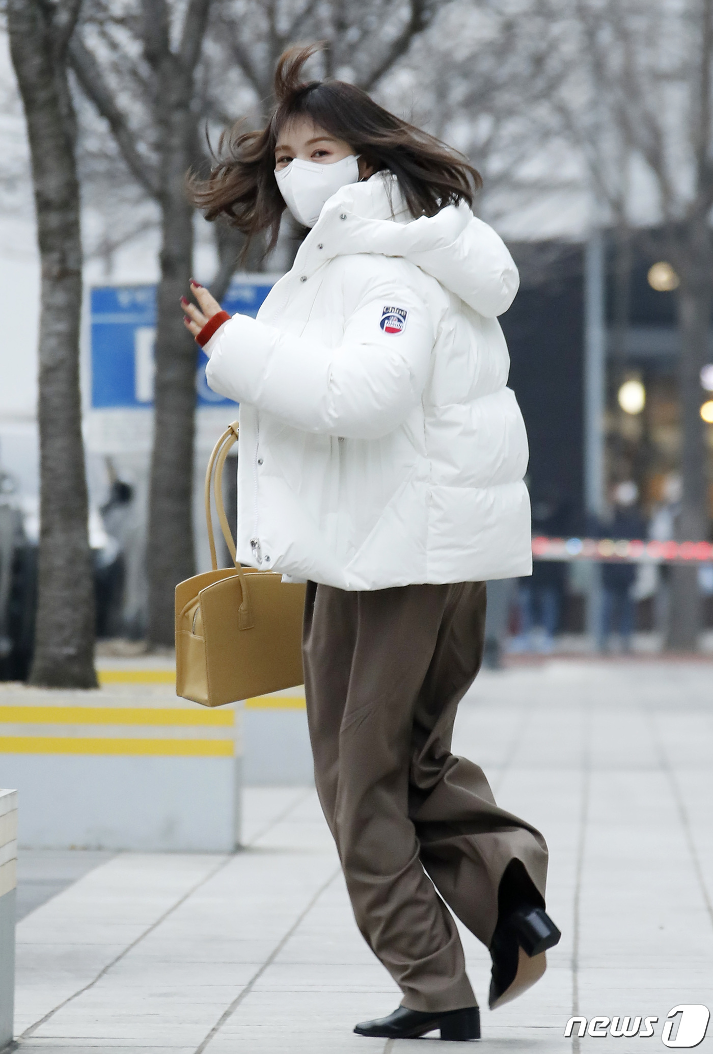 (서울=뉴스1) 권현진 기자 = 레드벨벳(Red Velvet) 웬디가 10일 오후 서울 양천구 SBS목동에서 진행되는 라디오 SBS 파워FM '웬디의 영스트리트‘를 위해 방송국으로 …