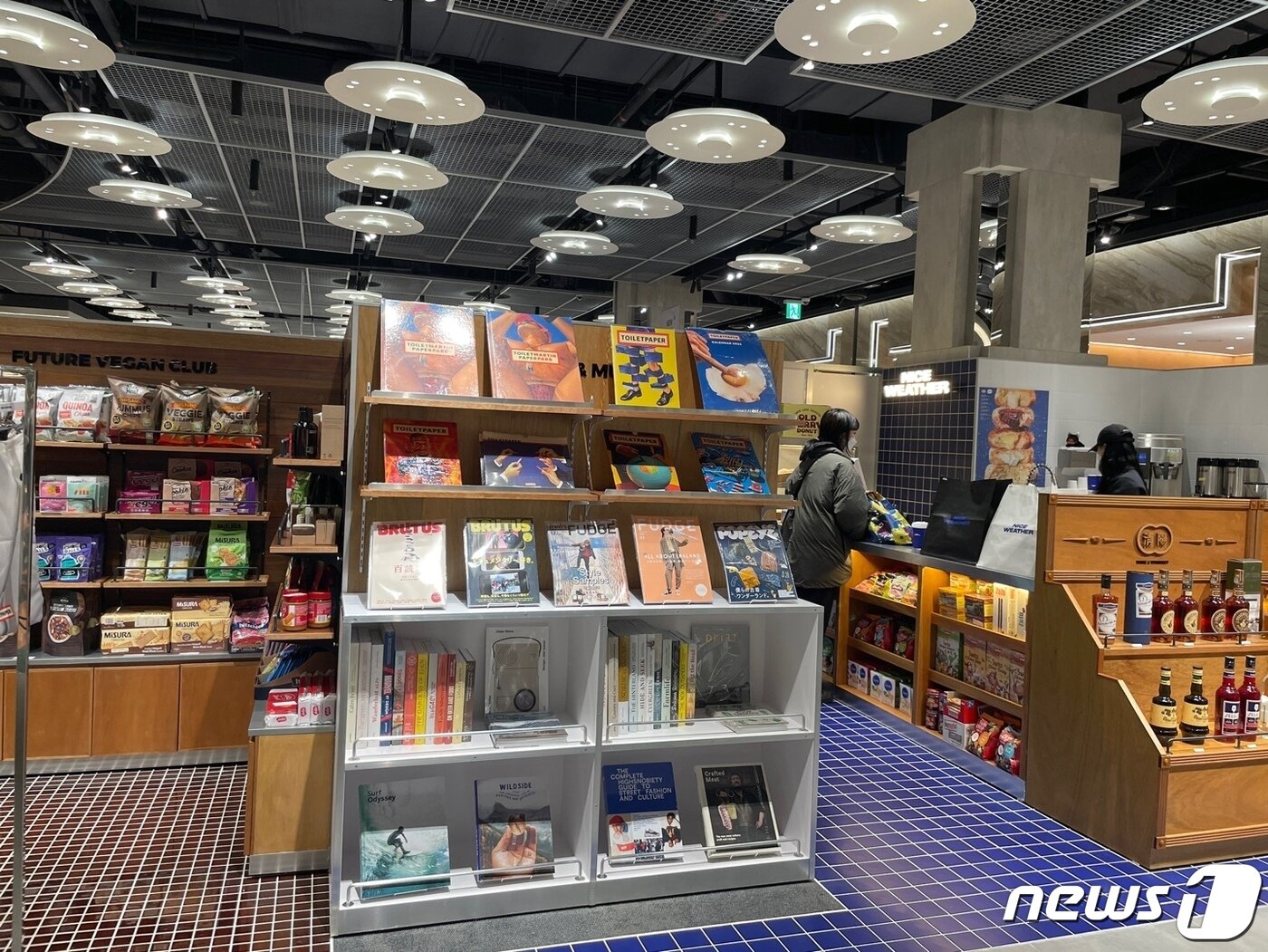 본문 이미지 - 현대백화점 판교점 유플렉스 나이스웨더 매장. ⓒ 뉴스1 신민경 기자