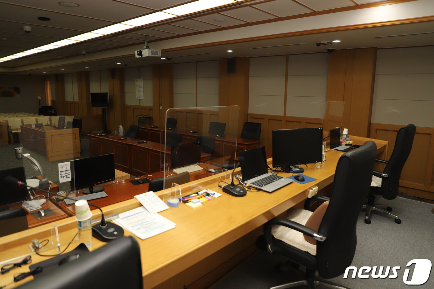 본문 이미지 - 제주지방법원 제201호 법정.2022.1.14/뉴스1ⓒ 뉴스1