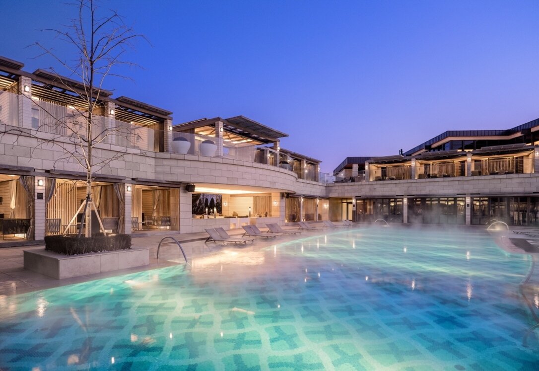 본문 이미지 - 파라다이스시티 사계절 야외 온수풀(파라다이스시티 제공).ⓒ 뉴스1