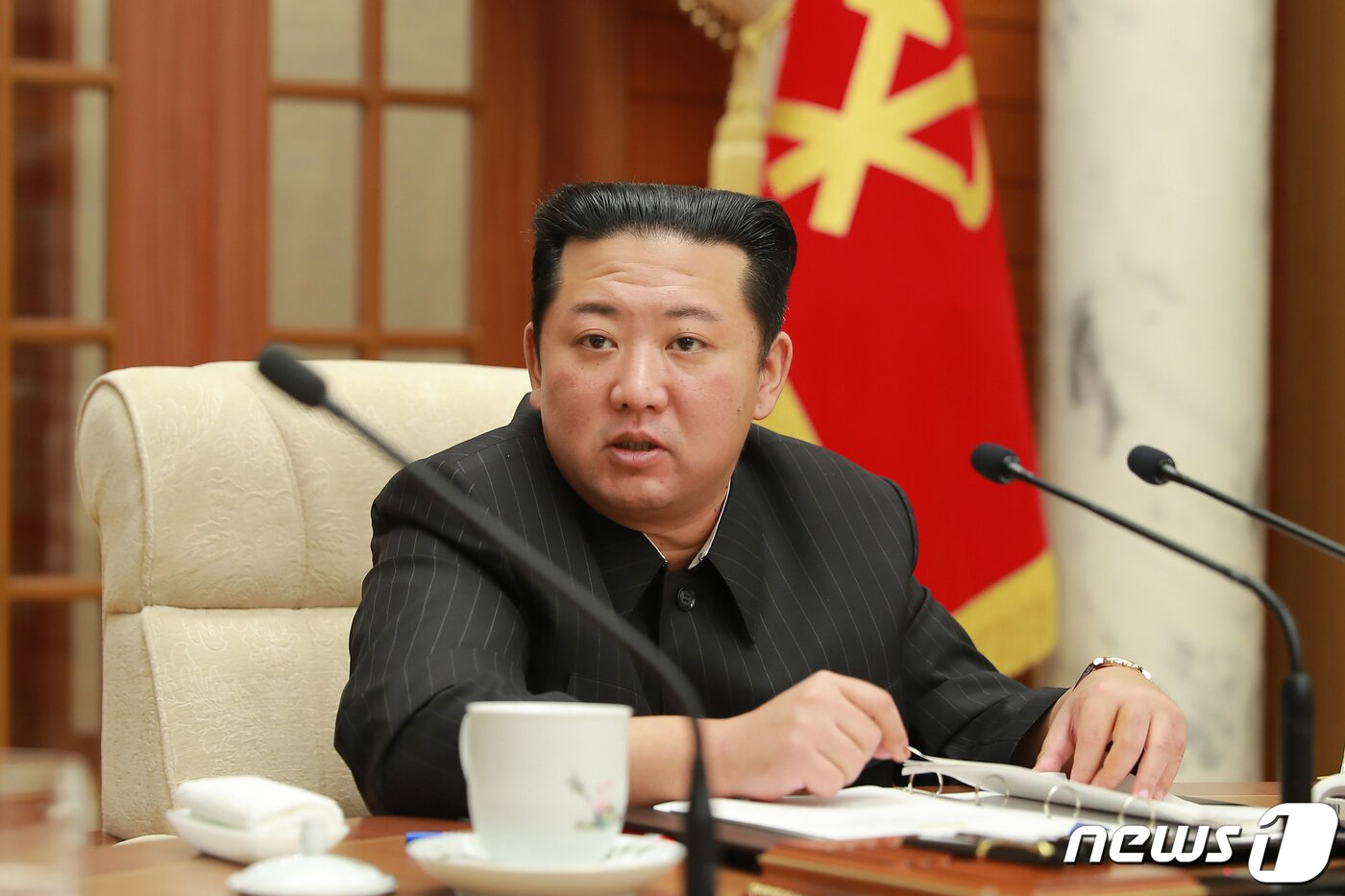 본문 이미지 - (평양 노동신문=뉴스1) = 김정은 북한 조선노동당 총비서. [국내에서만 사용가능. 재배포 금지. DB 금지. For Use Only in the Republic of Korea. Redistribution Prohibited] rodongphoto@news1.kr