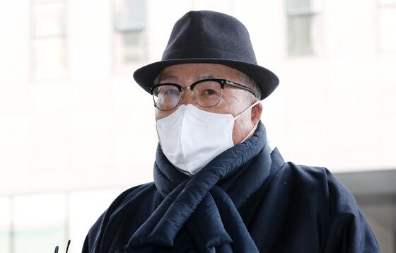 유튜브 촬영 시비 걸자 목 밀쳐 폭행…서울의소리 대표 벌금 150만원