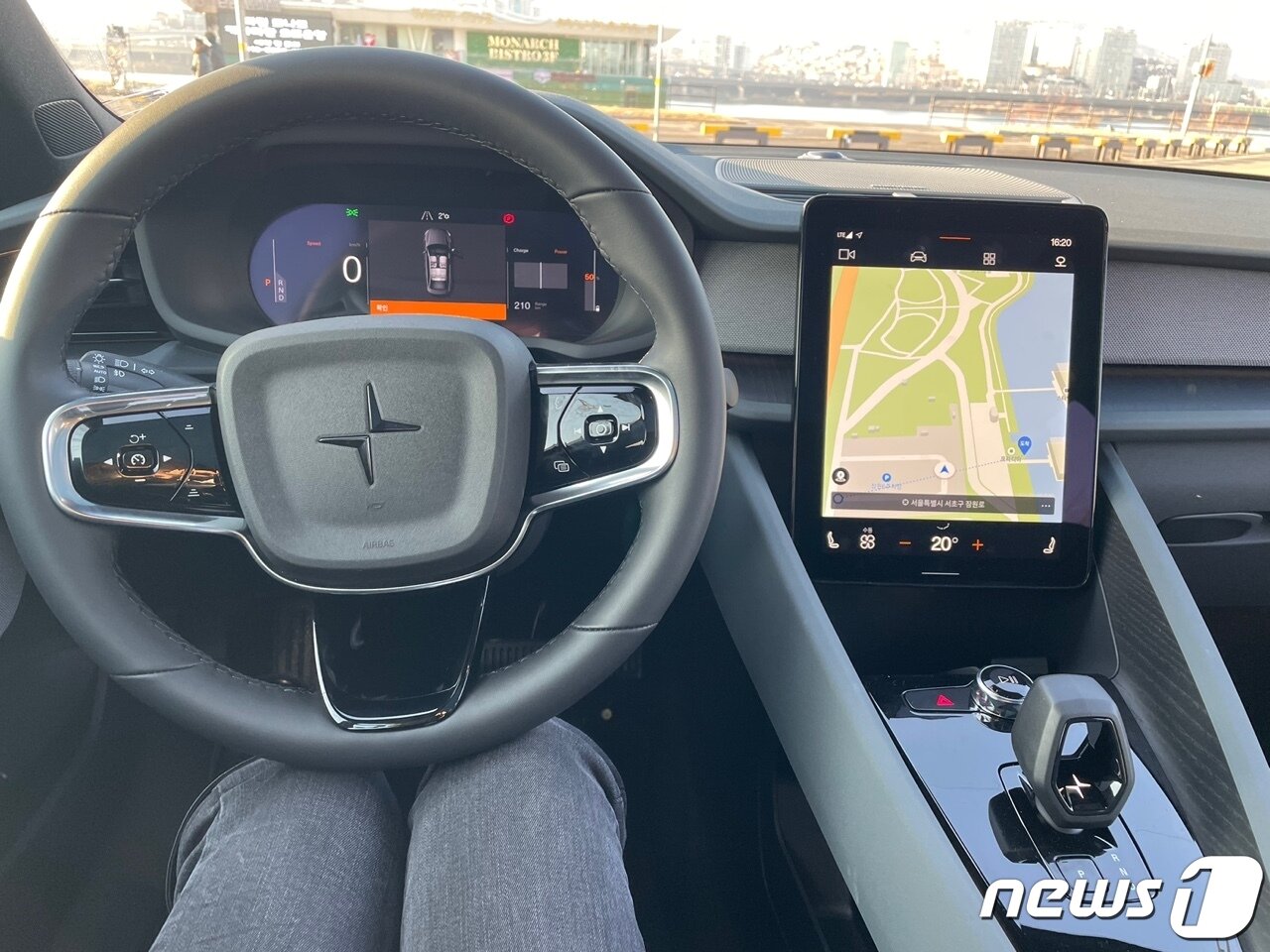 본문 이미지 - 폴스타2. ⓒ 뉴스1