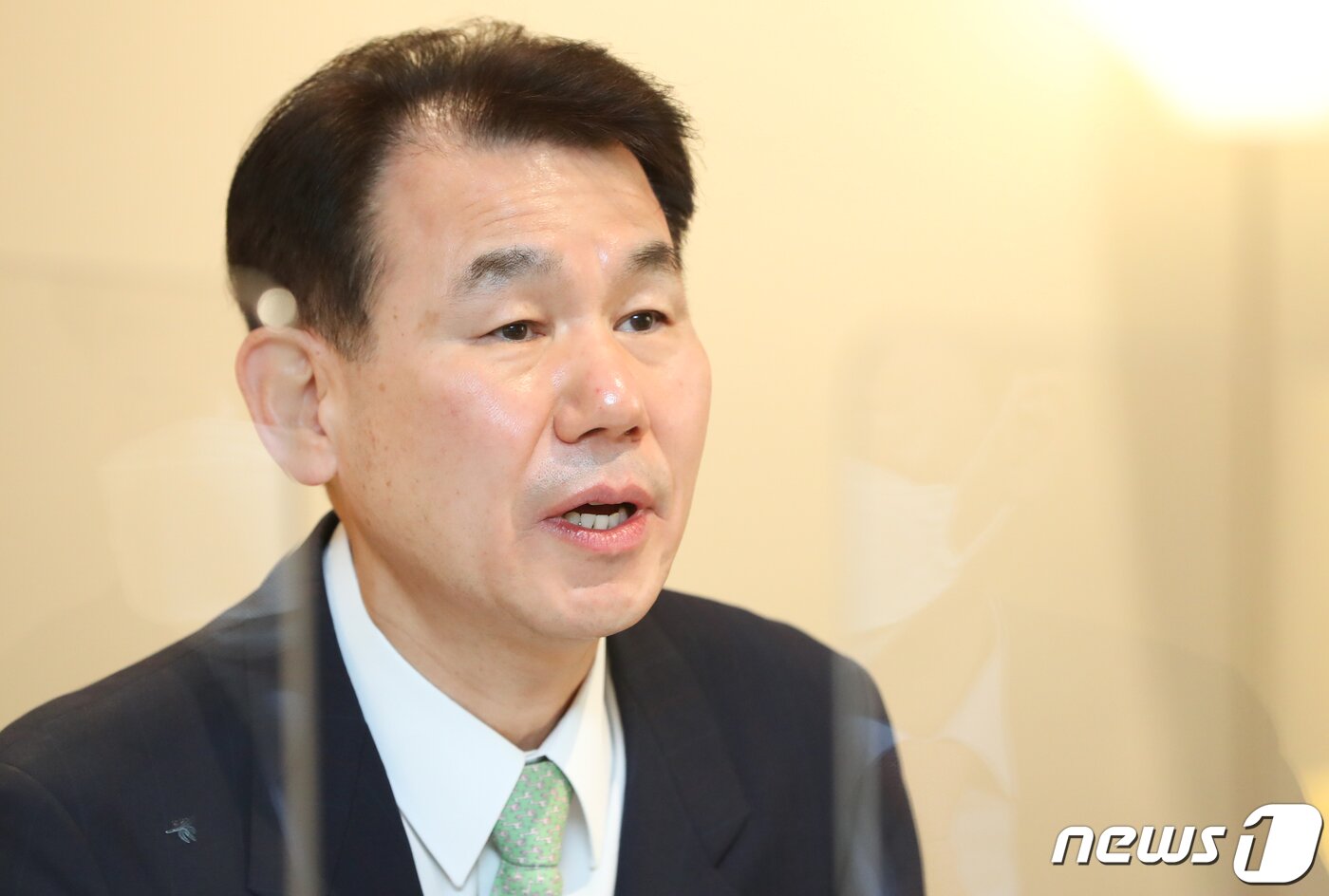 본문 이미지 - 정은보 금융감독원장이 26일 서울 명동 은행회관에서 열린 금융플랫폼 간담회에서 인사말을 하고 있다. 정 원장은 이날 간담회에서 "테크기업과 금융사가 동반 성장할 수 있는 '넓고 평평한 운동장'을 만들겠다＂고 강조했다. 2022.1.26/뉴스1 ⓒ News1 허경 기자
