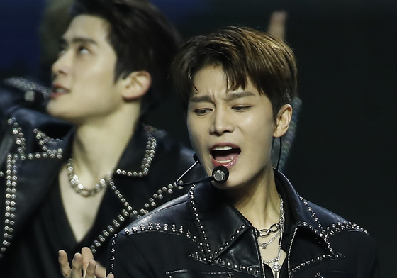 'NCT 퇴출' 태일, 中 관광객 성폭행 혐의 징역 3년6개월 확정(종합)