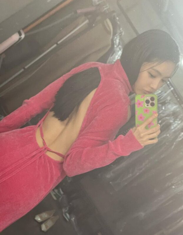 본문 이미지 - 손나은 SNS ⓒ 뉴스1