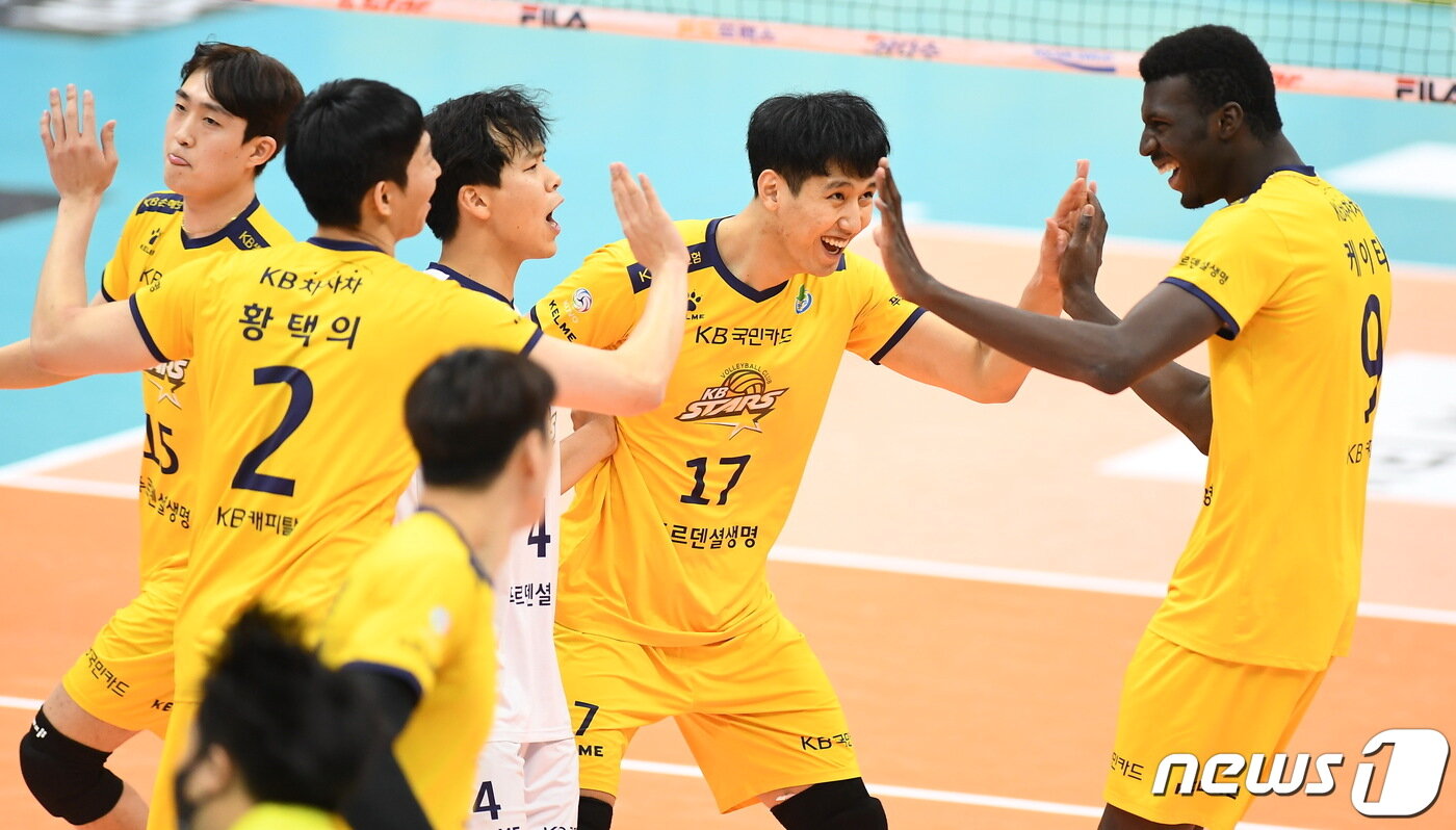 본문 이미지 - 남자 프로배구 KB손해보험. (한국배구연맹 제공) ⓒ 뉴스1