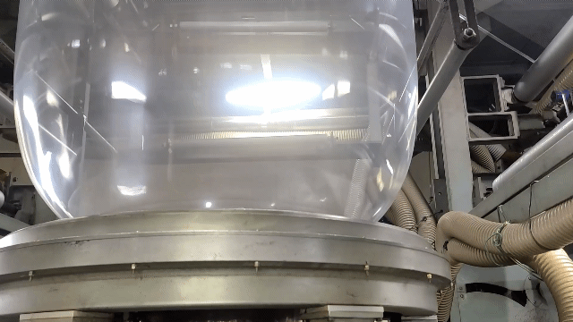 본문 이미지 - 크린랲 생산라인 압출공정 ⓒ 뉴스1 조현기 기자