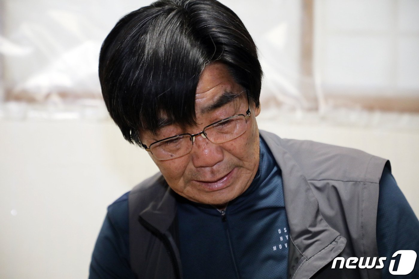 본문 이미지 - 9월27일 전남 순천시 서면의 한 주택에서 만난 5·18 피해자 류관열씨(71)가 아내 얘기를 하며 울먹이고 있다.2022.10.1/뉴스1 ⓒ News1 박준배 기자