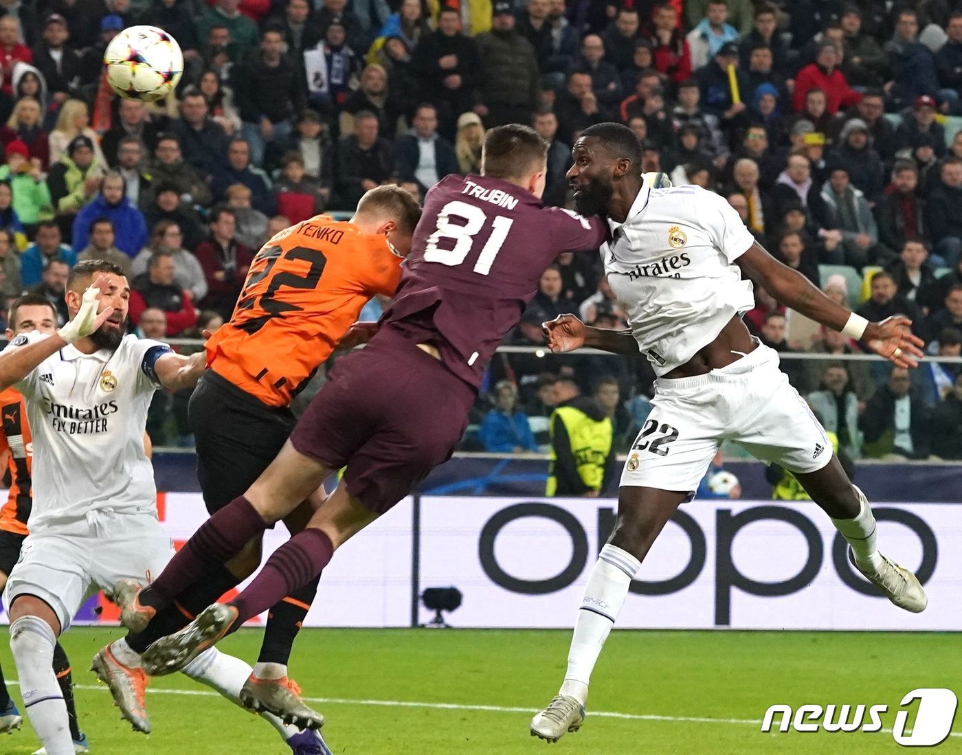 본문 이미지 - 레알 마드리드 수비수 뒤디거의 극적인 동점 헤딩골 ⓒ AFP=뉴스1