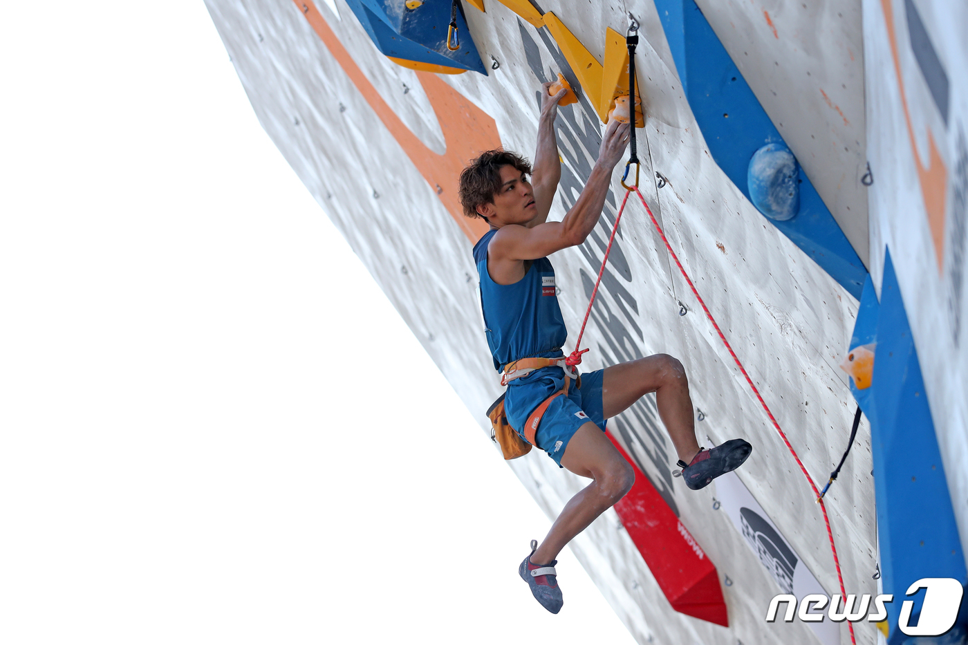 (서울=뉴스1) 이승배 기자 = 나라사키 토모아(일본)가 12일 서울 서초구 잠원한강공원에서 열린 2022 국제스포츠클라이밍연맹(IFSC) '서울 스포츠클라이밍 아시아선수권대회' …