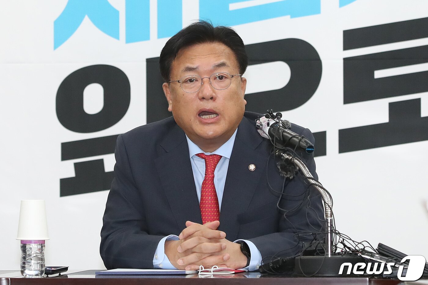 본문 이미지 - 정진석 국민의힘 비상대책위원장이 13일 오전 대구시당 회의실에서 열린 대구경북 언론인 간담회에 참석해 발언하고 있다. 2022.10.13/뉴스1 ⓒ News1 공정식 기자