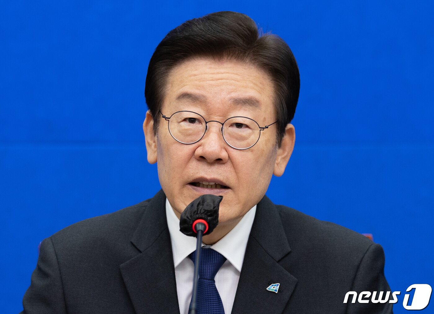 본문 이미지 - 이재명 더불어민주당 대표가 14일 오전 서울 여의도 국회에서 열린 최고위원회의에서 발언하고 있다. 2022.10.14/뉴스1 ⓒ News1 이재명 기자