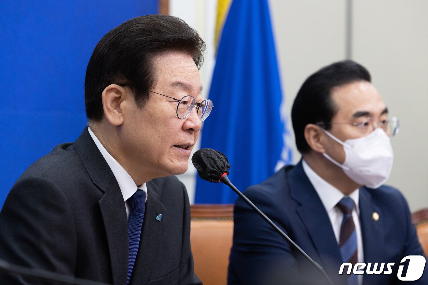 본문 이미지 - 이재명 더불어민주당 대표가 14일 오전 서울 여의도 국회에서 열린 최고위원회의에서 발언하고 있다. 2022.10.14/뉴스1 ⓒ News1 이재명 기자